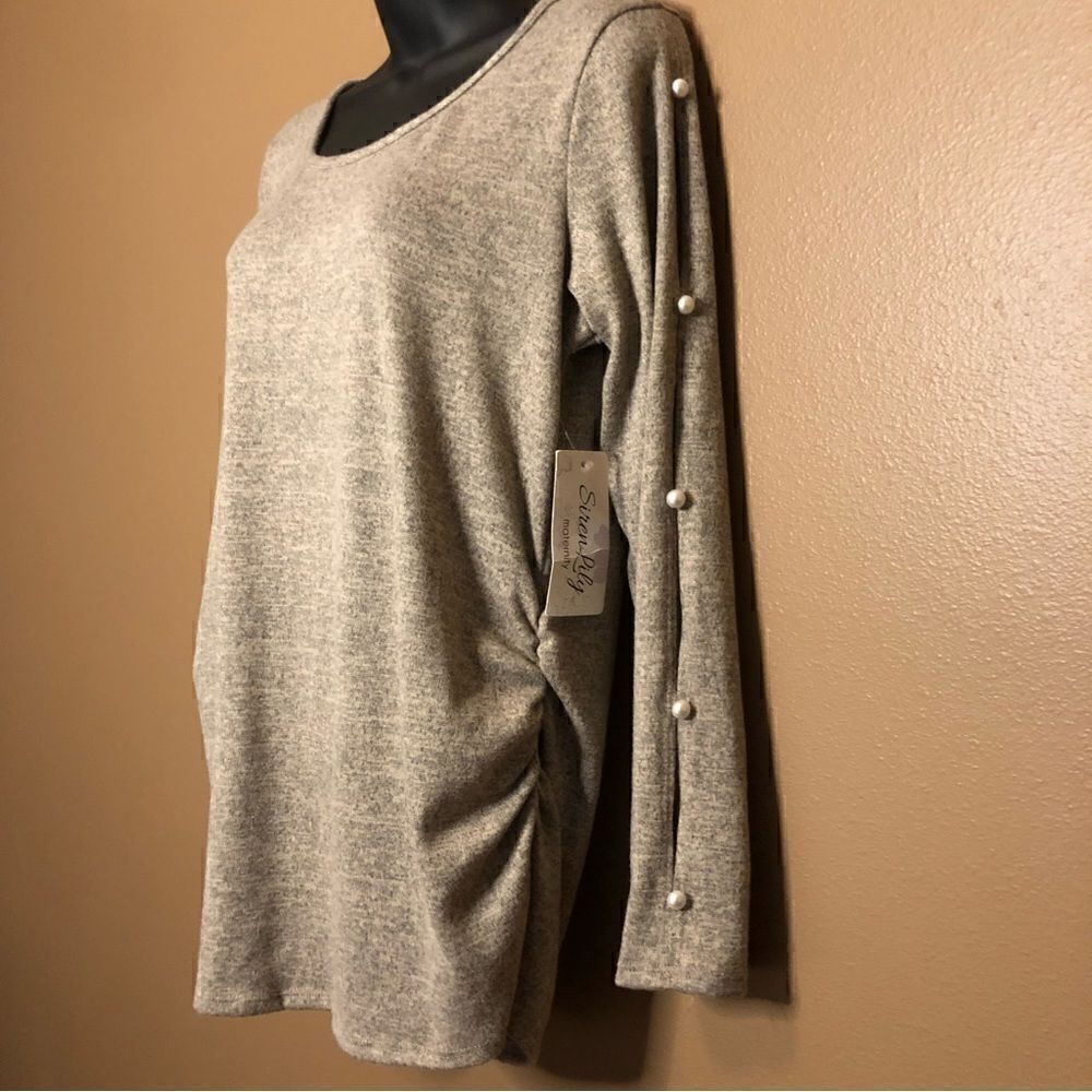 Siren Lily Maternity long sleeve shirt Size Large